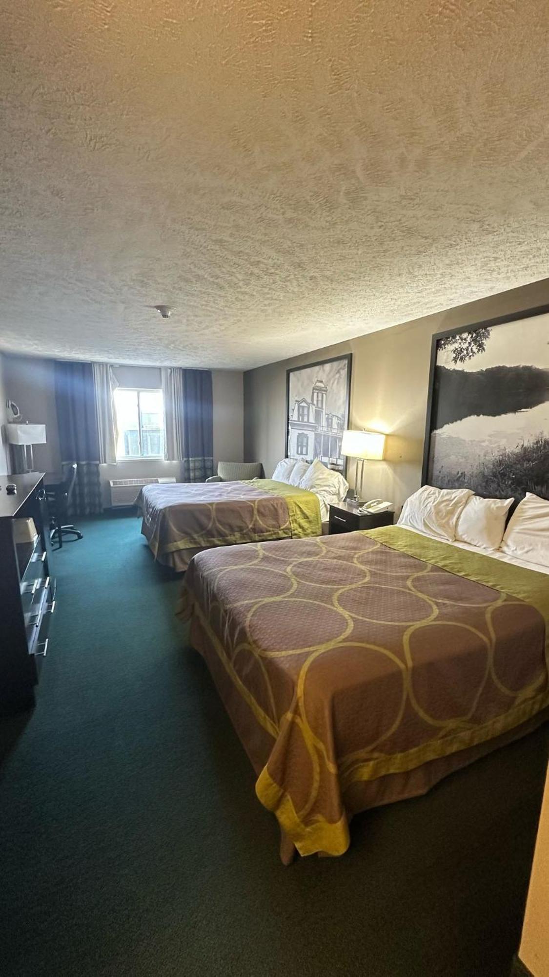 Burgundy Inn & Suites By Oyo El Paso 外观 照片